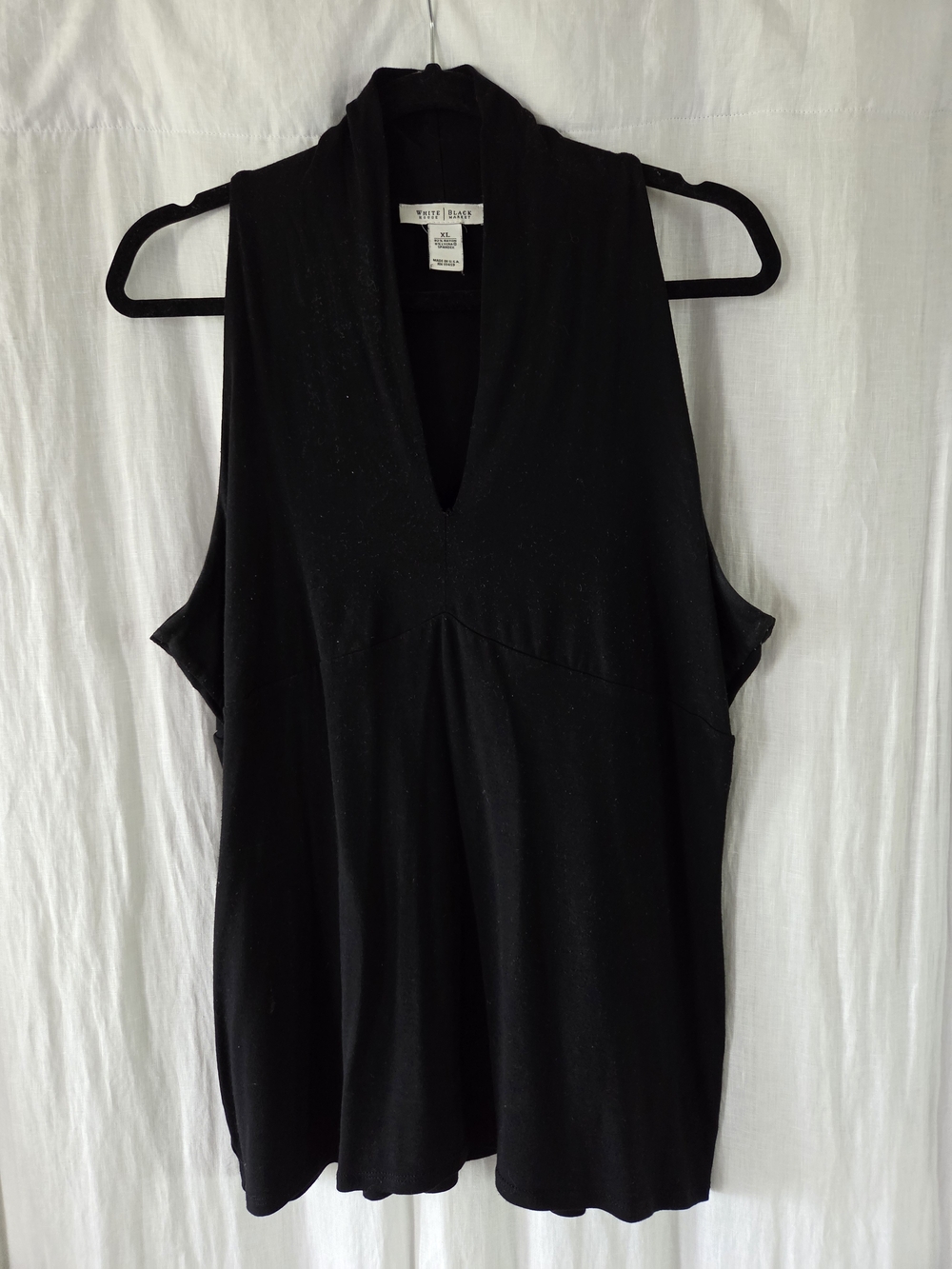 White House Black Market | Sleeveless Black V-Neck Blouse